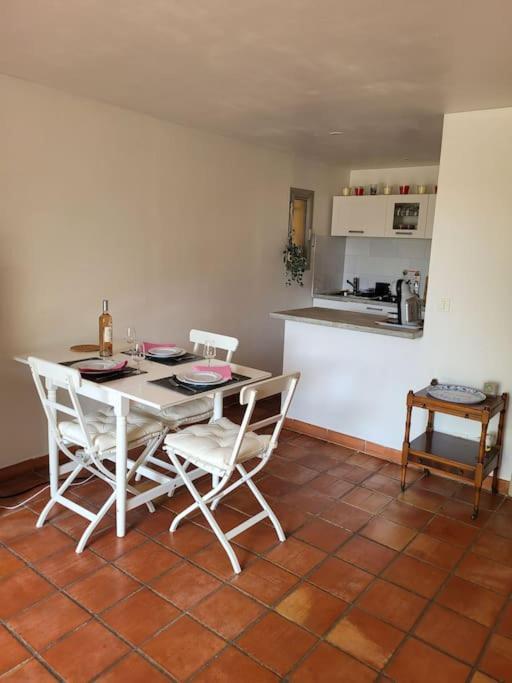 Cosy Rez-De-Jardin De Villa Brignoles Eksteriør bilde